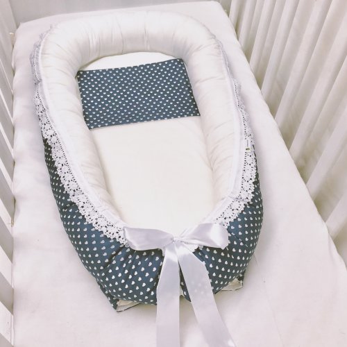 Babynest små hjärtan spets