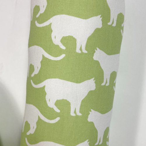 Sovorm grön katt